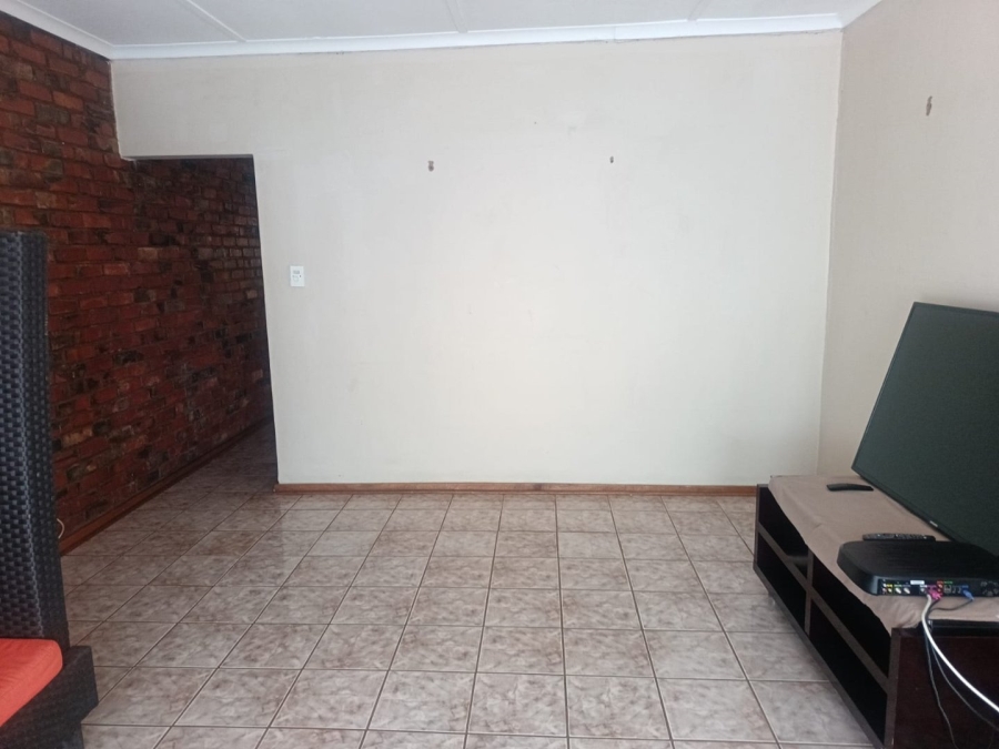 4 Bedroom Property for Sale in Royldene Northern Cape